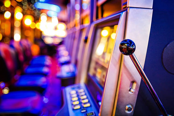 okjkt live-dealer blackjack table on mobile screen
